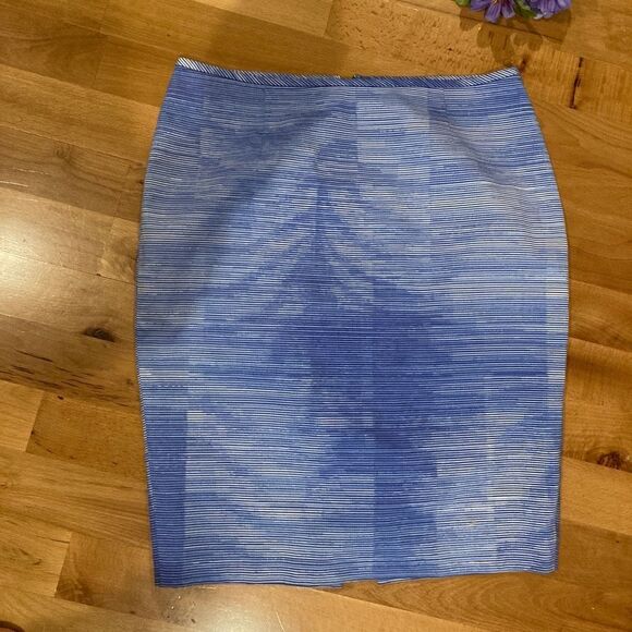 Tahari blue patterned pencil skirt - Picture 1 of 7
